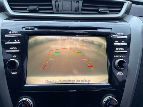 Used 2020 Nissan Murano S image 19