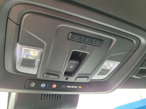 Used 2023 Chevrolet Silverado 1500 High Country w/ Technology Package image 25