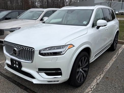 Used 2025 Volvo XC90 B6 Plus image 1