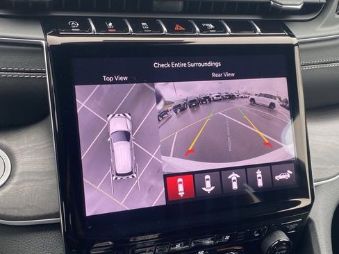 New 2025 Jeep Grand Cherokee L Limited w/ Luxury Tech Group II image 3