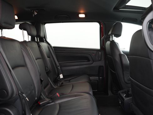 Used 2024 Honda Odyssey Sport image 13