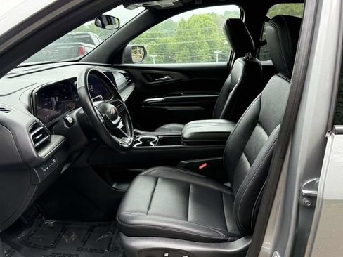 Certified 2025 Chevrolet Traverse LT AWD/4WD image 11