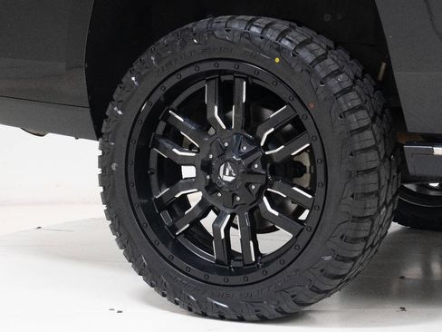 Used 2020 Cadillac Escalade Premium Luxury image 79