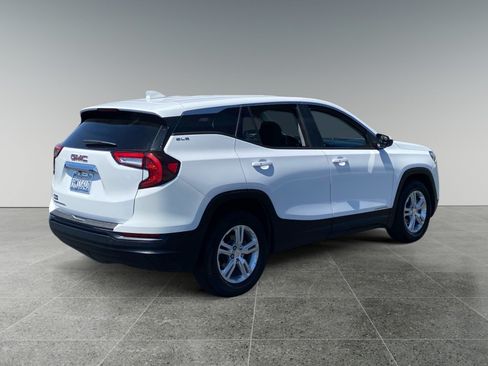Used 2024 GMC Terrain SLE FWD image 5