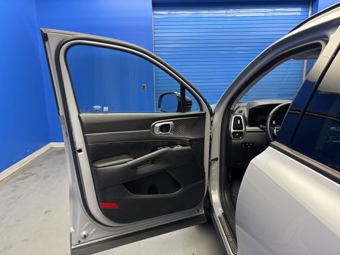Used 2022 Kia Sorento SX AWD/4WD image 9