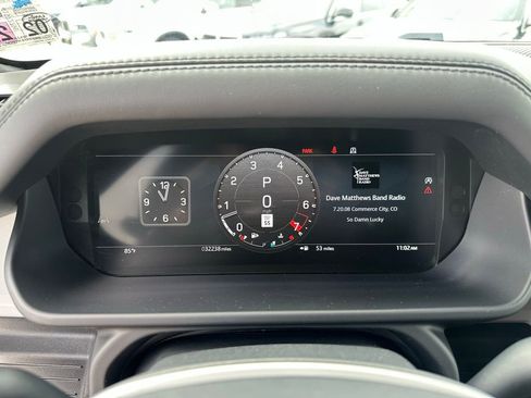 Used 2024 Land Rover Defender 110 X-Dynamic SE image 16