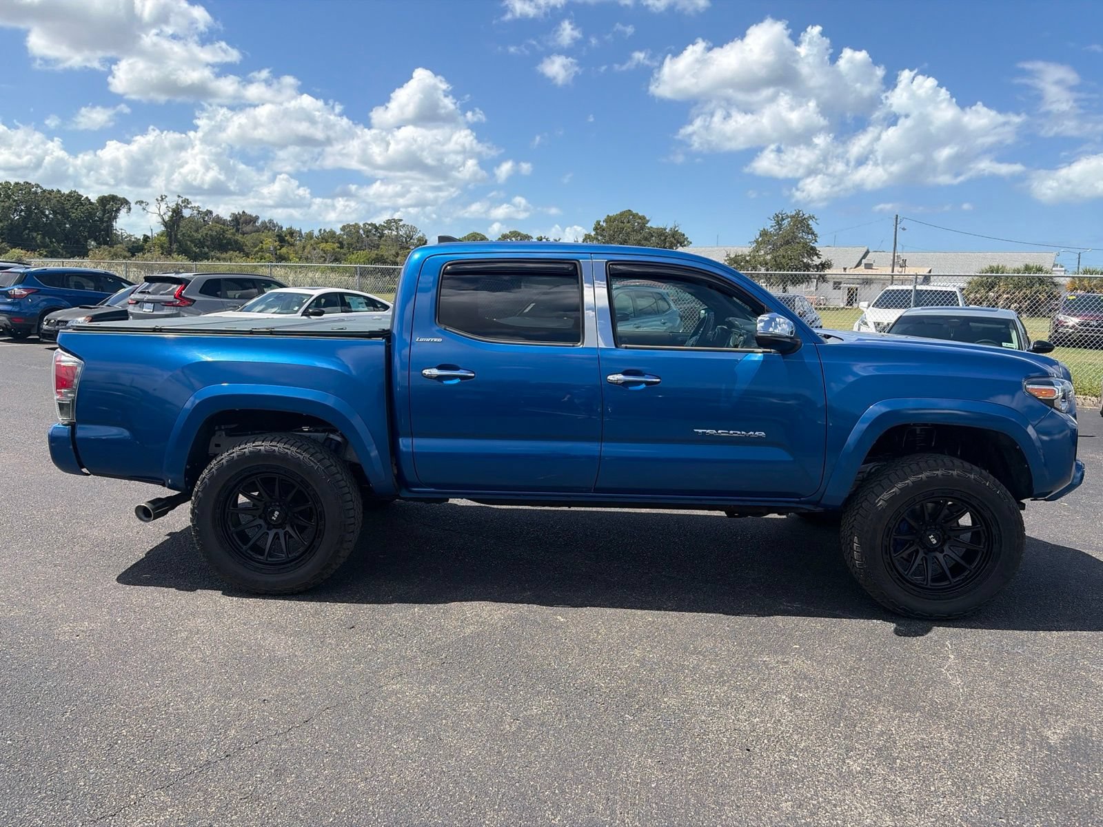 Used 2017 Toyota Tacoma Limited w/ Tow Package AWD/4WD image 46