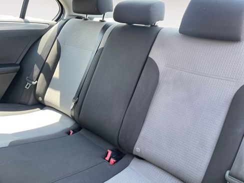 Used 2017 Volkswagen Jetta S image 13