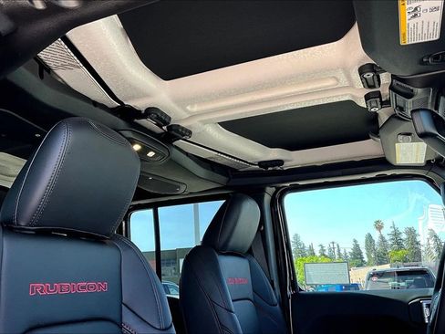 New 2026 Jeep Wrangler Unlimited Rubicon w/ Whitecap Package image 14