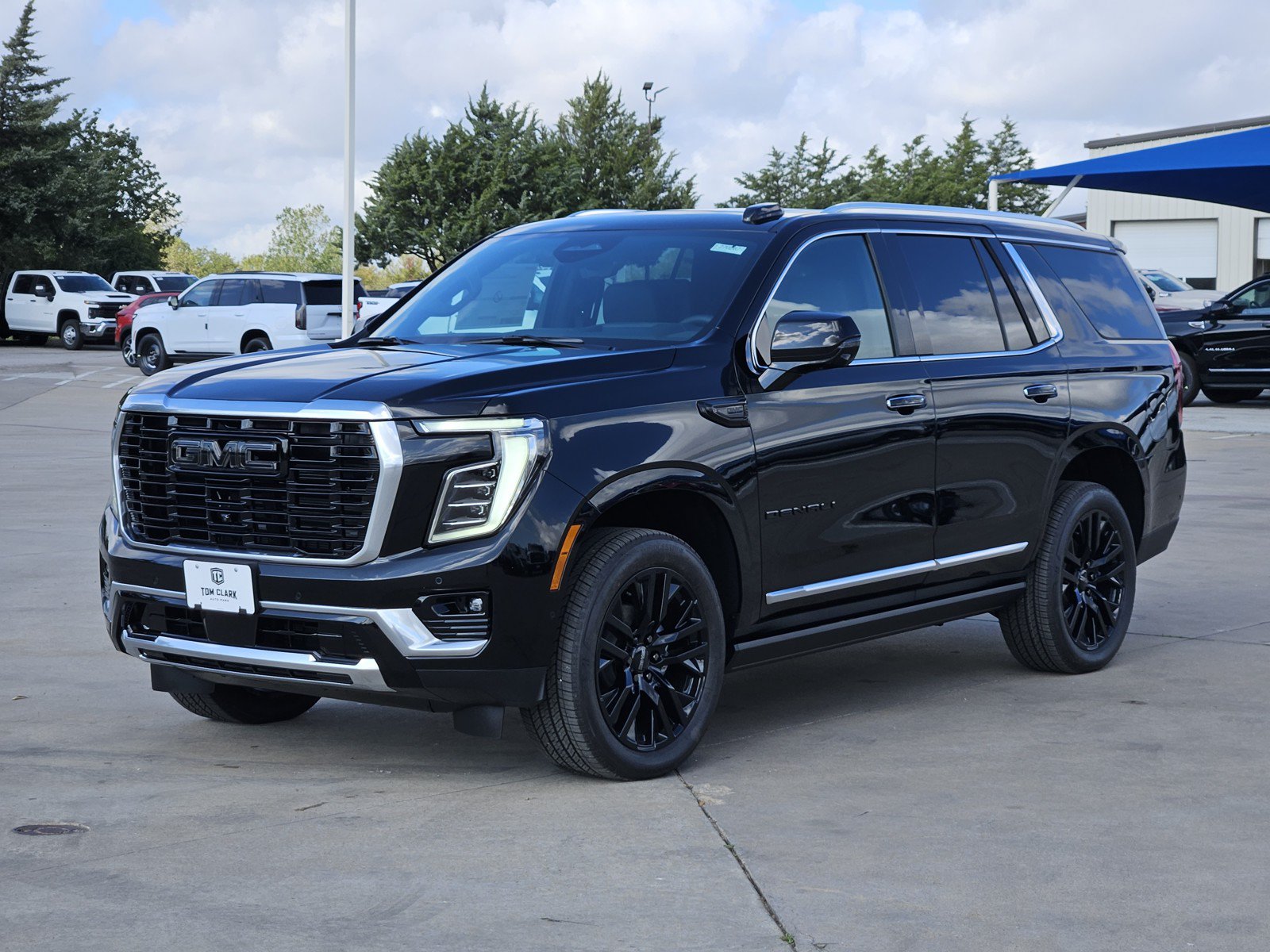 New 2027 GMC Yukon Denali w/ Denali Reserve Package AWD/4WD image 2