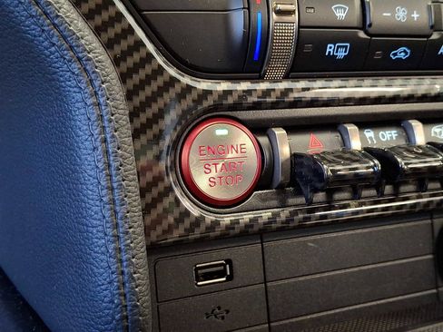 Used 2020 Ford Mustang Shelby GT500 w/ Technology Package image 18