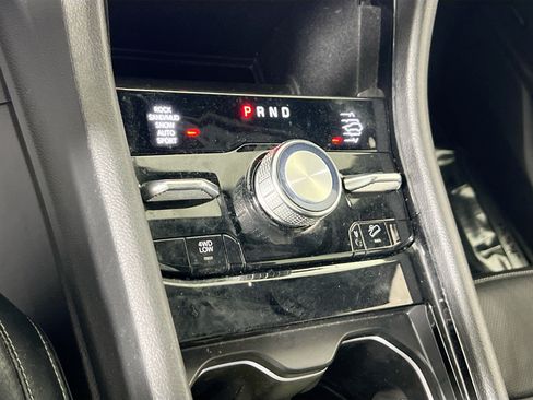 Used 2023 Jeep Grand Cherokee Overland AWD/4WD image 17
