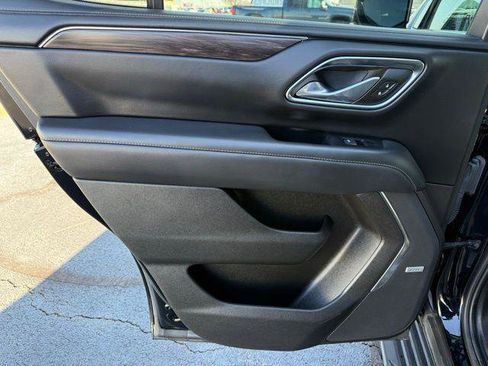 Used 2023 Chevrolet Tahoe LT w/ Luxury Package image 40