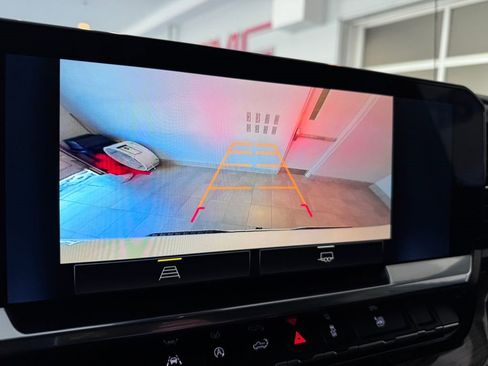 Certified 2025 Chevrolet Silverado 1500 RST image 26