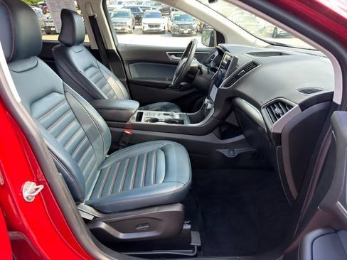Used 2024 Ford Edge SEL w/ Sport Appearance Package AWD/4WD image 9