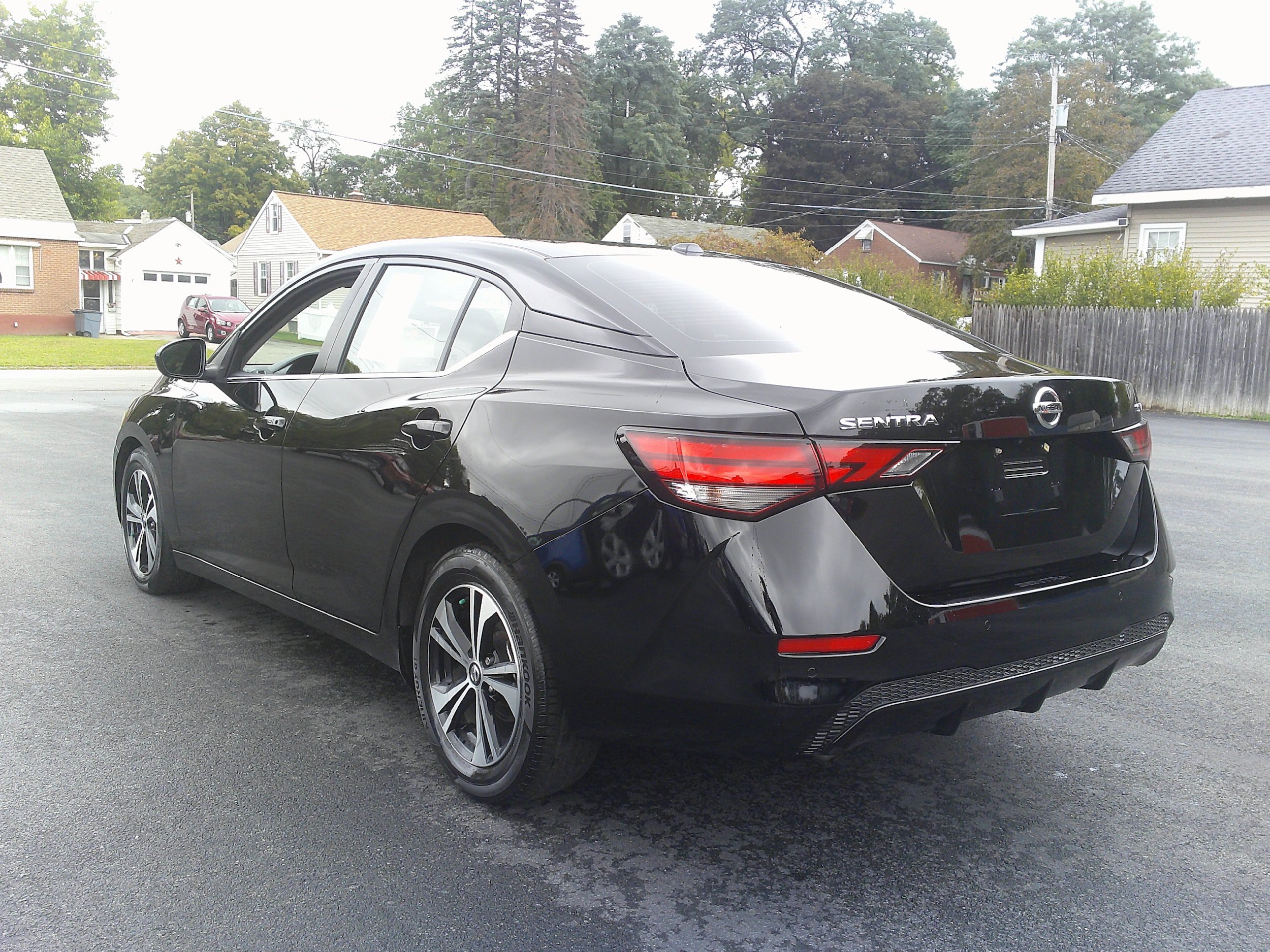 Used 2023 Nissan Sentra SV FWD image 3