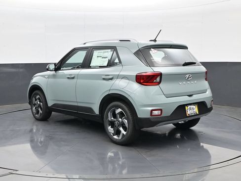 New 2026 Hyundai Venue SEL FWD image 7