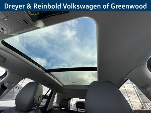 New 2026 Volkswagen Tiguan SE image 21