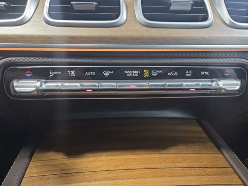 Used 2023 Mercedes-Benz GLE 450 4MATIC image 24