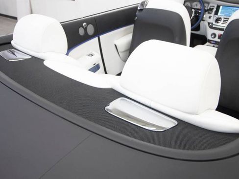 Used 2017 Rolls-Royce Dawn image 64