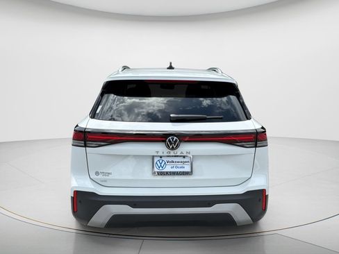 New 2026 Volkswagen Tiguan SE FWD image 6