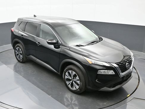 Used 2023 Nissan Rogue SV image 28