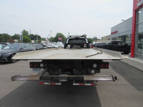 Used 2022 RAM 5500 Tradesman RWD image 6
