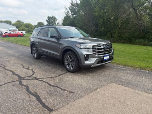 New 2026 Ford Explorer Active w/ Active Comfort Package AWD/4WD image 4