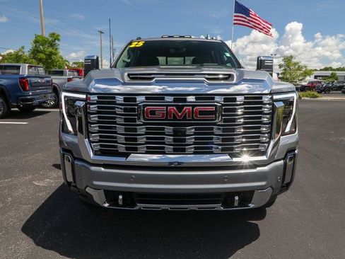 New 2025 GMC Sierra 2500 Denali w/ Denali Reserve Package image 2