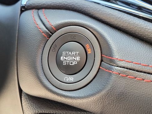 Used 2025 Dodge Durango GT AWD/4WD image 30
