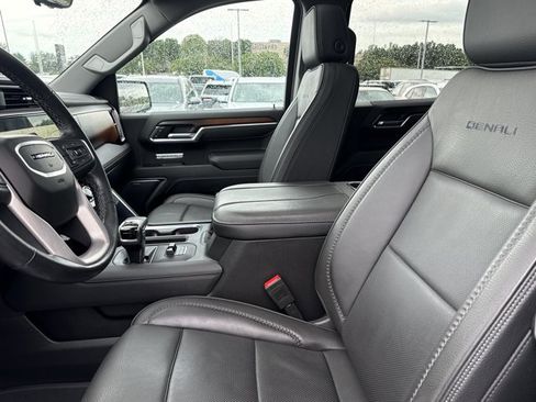 Used 2025 GMC Sierra 1500 Denali w/ Denali Reserve Package AWD/4WD image 5