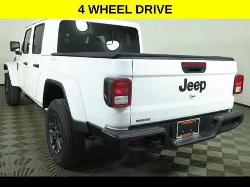 New 2026 Jeep Gladiator Sport image 6