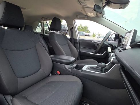 Used 2023 Toyota RAV4 LE FWD image 12