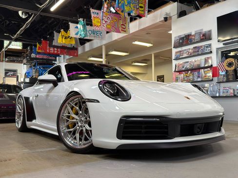 Used 2020 Porsche 911 Carrera 4S AWD/4WD image 1