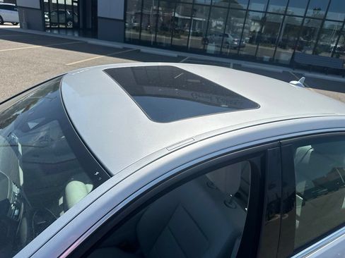 Used 2016 Mercedes-Benz E 350 4MATIC Sedan image 10