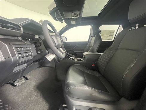 New 2026 Toyota 4Runner TRD Off-Road Premium AWD/4WD image 9
