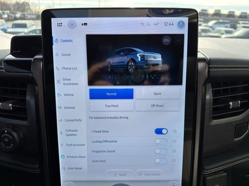 Used 2024 Ford F150 Lightning Platinum image 40