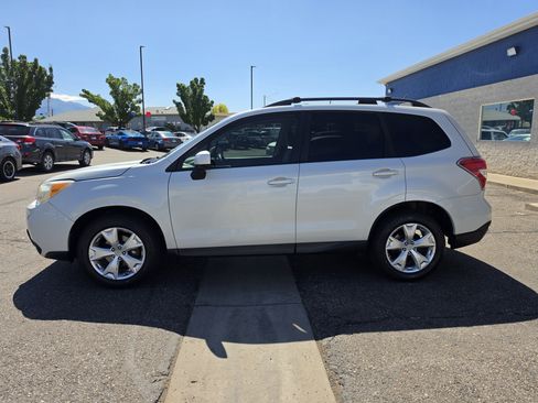 Used 2014 Subaru Forester 2.5i Premium w/ Popular Package #2 AWD/4WD image 4
