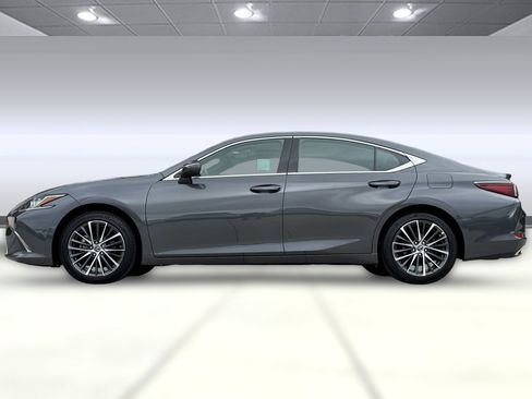 Used 2025 Lexus ES 350 w/ Premium Package FWD image 2