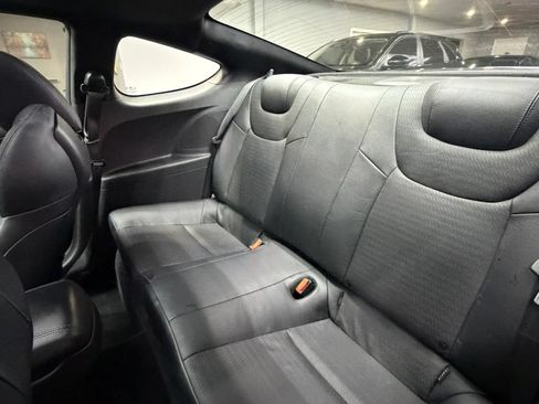 Used 2015 Hyundai Genesis 3.8 RWD image 28