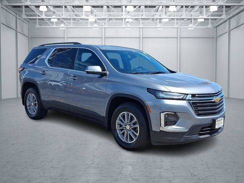 Certified 2023 Chevrolet Traverse LT FWD image 4