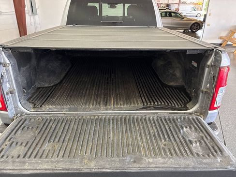 Used 2022 RAM 1500 Big Horn AWD/4WD image 18