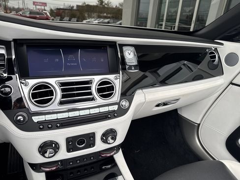Certified 2021 Rolls-Royce Dawn image 21