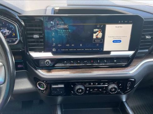 Used 2022 Chevrolet Silverado 1500 LT Trail Boss w/ Convenience Package II AWD/4WD image 31