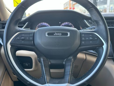 Used 2022 Jeep Grand Cherokee L Limited w/ Luxury Tech Group II image 24