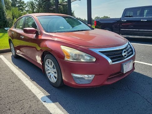 Used 2013 Nissan Altima 2.5 S FWD image 3