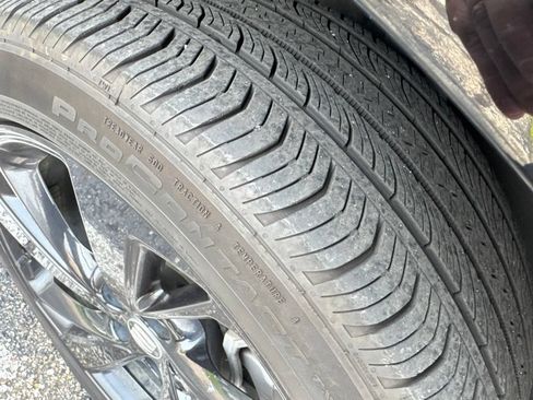 Used 2024 Buick Envision Sport Touring AWD/4WD image 11