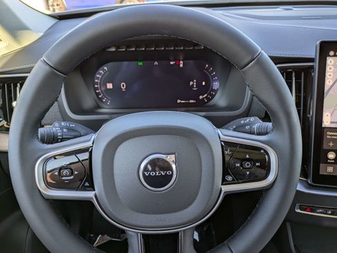 New 2026 Volvo XC90 B6 Plus image 30