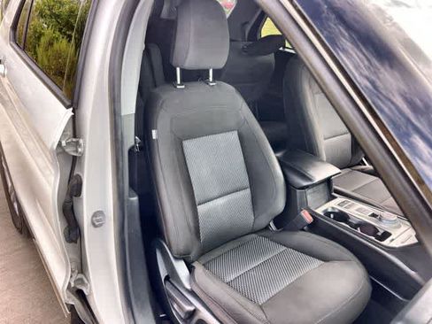 Used 2023 Ford Explorer XLT RWD image 12