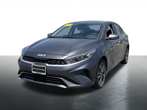 Certified 2023 Kia Forte LXS FWD image 4